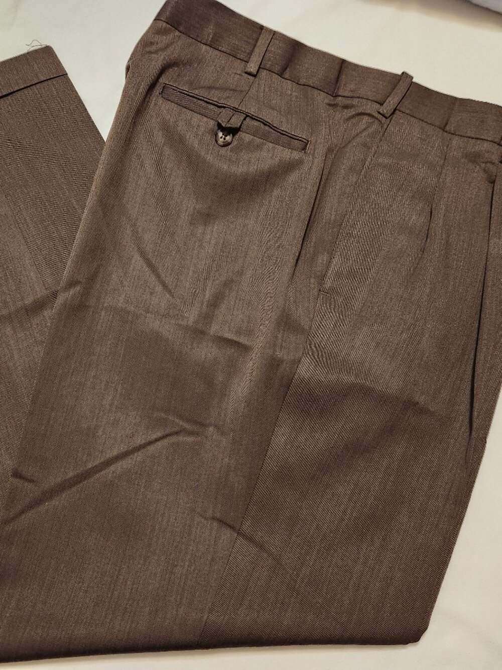 *Relisted: Roundtree & Yorke 34"x29" Brown Pleated Dress Pants